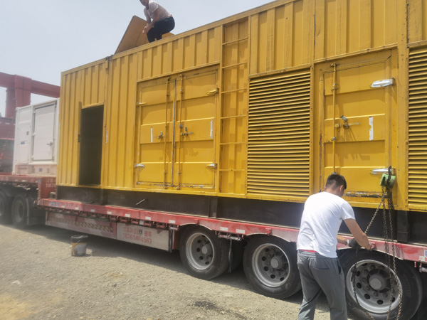 大余除了负载情况和发动机维护，还有哪些因素会影响 200kw 柴油发电机的油耗？