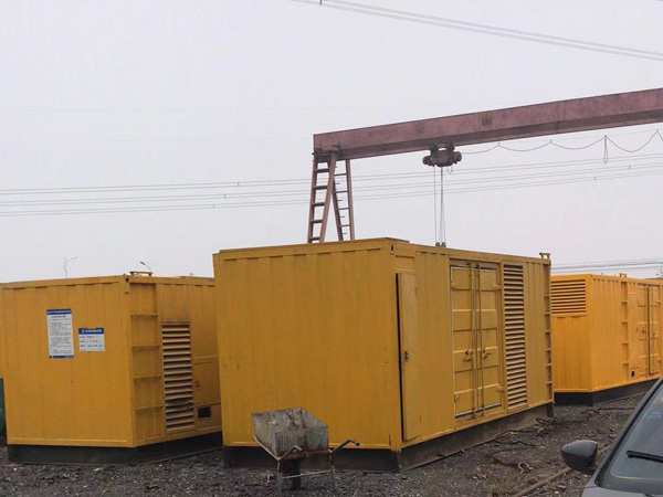 大余100kw柴油发电机组每小时油耗？