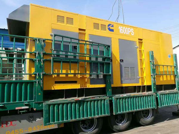 大余测量水冷式机油散热器密封件尺寸时的注意事项有哪些？